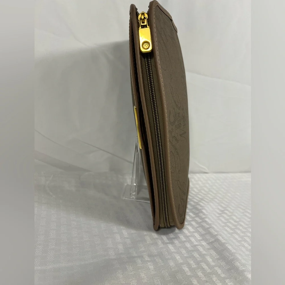 7058: Vintage Nina Ricci Paris Monogram Zip Clutch Pouch Made in Italy